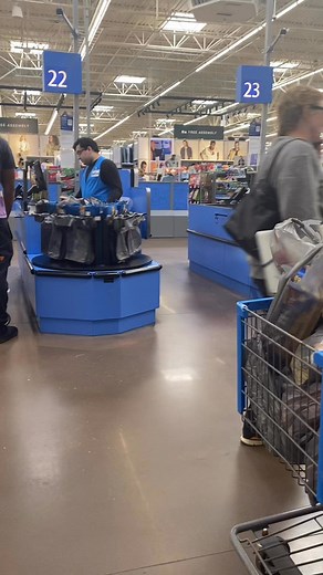#walmart #reelsfypシ #fypシ #everyonefollowers #shortsvideos #Chamorro #florida #islanders #Guam #saipan | Daydreams Outdoors