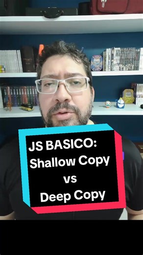 Javascript Básico: Shallow Copy vs Deep Copy. Um dos grandes poderes do Javascript é sua capacidade de manipular objetos JSON. Mas uma característica dessa linguagem pode te dar certa dor de cabeça ao tentar copiar objetos. #dev #techtokbrazil #programação #javascript