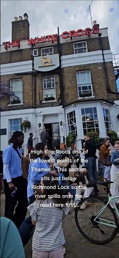 How the Thames reaches the streets in Richmond (High Tide Explained) #london #uk #travel #deephouse