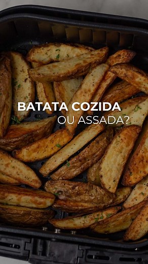 Laís Biancardi | A nutri que descomplica 💡 on Instagram: "Você sabia que 353g de batata cozida podem virar 166g assadas na Airfryer, mas com as mesmas calorias? 🤔 Isso acontece porque ela perde água no processo, mas o valor calórico continua igual. Por isso, é importante pesar os alimentos na forma que você vai consumi-los, seja crus, cozidos ou assados. Assim, você mantém o controle sem confusão! Alimentação saudável não precisa ser complicada. Quer aprender mais sobre como tornar isso parte 