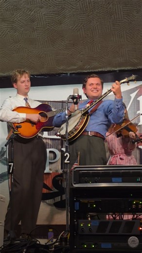 A rousing rendition of "Pistol Packin' Mama" for the crowd last night at Pennyroyal! They may have paid for their whole seat, but only needed the edge 💁‍♀️ #thepricesisters #livemusic #bluegrass #rootsmusic #fridaynight #pistolpackinmama #oldtimey | The Price Sisters