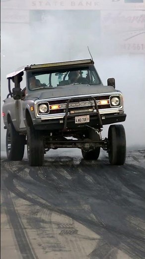Lifted Chevy Blazer 4x4 Burnout #ChevyBlazer #burnout #Liftedtruck