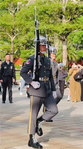 陸軍儀隊 National Revolutionary Martyrs' Shrine 國民革命忠烈祠