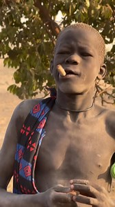 Here is the natural toothbrush our ancestors in Africa have been using for centuries. 📸 Mundari Teens brushing their teeth while rearing their cows 🇸🇸 #africa #SouthSudan #teeth | Typical African