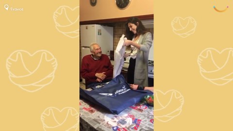 Granddaughter Paints Grandpa And Surprises Him With The Result