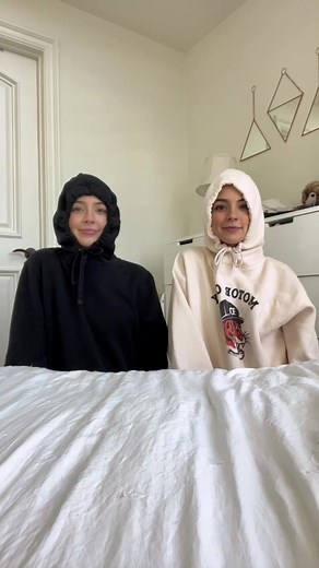 Merrell Twins (@merrelltwins)’s videos with suono originale - camihawke