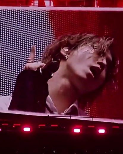 Han Jisung: Guitarra y Emoción en Concierto