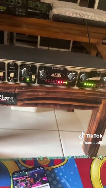 DRAWMER MX30 Compressor Limiter Review and Features