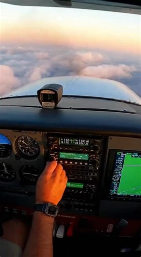 📡✈️ VOR keeps you on course — one radial at a time. Tune, identify, and track your direction to or from the station with precision. Old tech, still rock solid. #Aviation #PilotTraining #VOR #FlightSchool #AvGeek