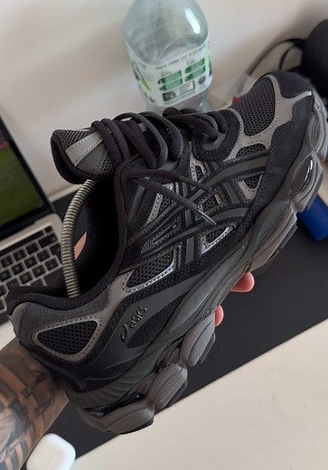ASICS GEL NYC BLACK Review and Style Tips