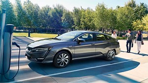 Top 3 Plug-In Hybrid Cars In U.S. In 2018: Prius Prime, Clarity, Volt