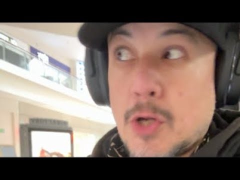 SAMZIRRA is walking in an almost empty mall :)