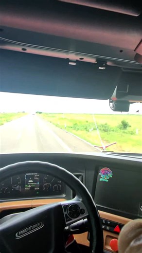 Como cuando está la frecuencia libre y vienes saludando a la distancia y ahora si empiezan las quintillas 🤭 es parte de y pues que les vaya bien #trailerosmexicanos #bandacivil #cb | Jose Luis Ramirez