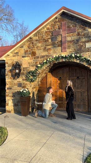 Heartwarming Engagement Proposal Moments