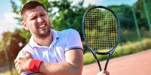 जानें शोल्डर डिस्लोकेशन (कंधा उतरना) के कारण, लक्षण और इलाज