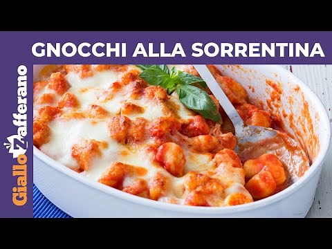 BAKED GNOCCHI WITH TOMATO AND MOZZARELLA (Gnocchi Alla Sorrentina): authentic Italian recipe