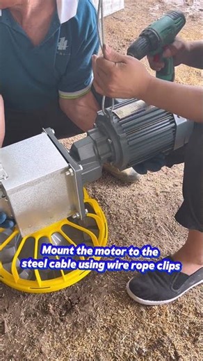 Chicken house feeding line installation ，step seven #poultry #farming #feedline