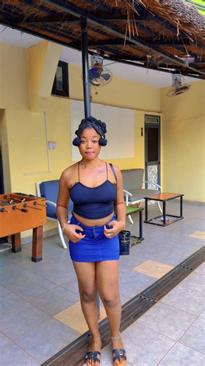 Hum 🤨 très timide…..😏