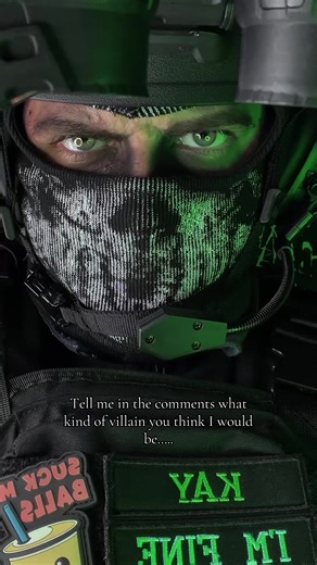 Let’s have some fun. I’ve seen people do this audio and tell people to say what kind of villain they think they would play…so give me your best. 😉 #meninmasks #maskedmen #greeneyes #actingchallenge #keeganruss