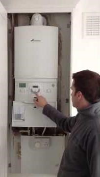 Worcester Bosch 32cdi compact condensing boiler