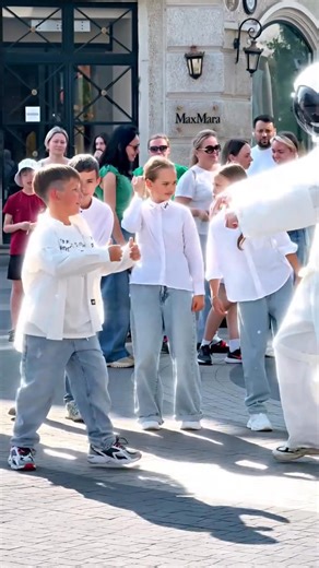 LITTLE DANCER 😱🔥 TUZELITY TEACH DANCE ⭐️ ASTRONOMIA #trendingreeks #cashercollection #trendingreels #trendingreelsvideo #comedy #entertainment #viral #Amazing | Tuzelity Shuffle