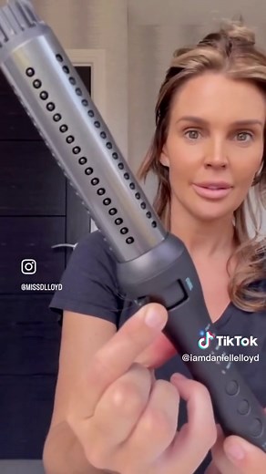 Volumized Hair Tutorial for a Night Out