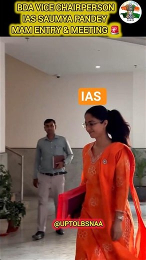 IAS SAUMYA PANDEY MAM ENTRY & MEETING ❣️ UPSC BEST MOTIVATION ❣️ #upsc #upscmotivation #ias #entry