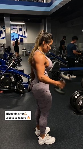 Back and biceps 🔥🔥🔥 try this at the end of your workout 3 sets to failure ‼️
