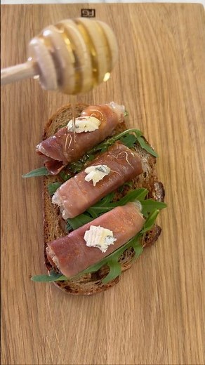Crispy Prosciutto & Mozzarella Toast 🤤