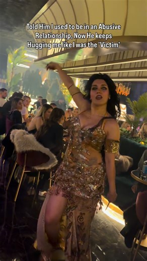 Maz Dancer on Instagram: "🙂 #bellydancer #dancer #beauty #fashion #style"