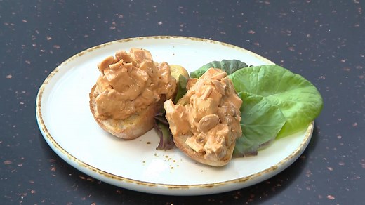 “Coronation Chicken” may be the most famous dish in history and dates back nearly 70 years when Queen Elizabeth II ascended to the throne. It was first served to 350 foreign dignitaries during her coronation banquet. The country was still living under post-World War II food rations so the recipe needed to be simple and inexpensive. As Great Britain celebrates the Queen's Platinum Jubilee, Inside Edition whipped up the royal meal with the help of chef Franklin Becker. | Inside Edition