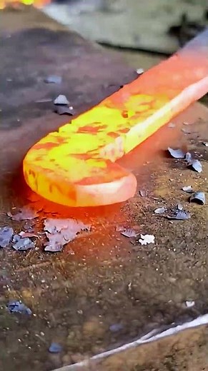 Ein Schwert Schmieden – Alte Technik, Neue Stärke #diytools #diy