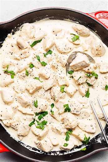 Keto Chicken Alfredo - Recipe in the comments! | Low Carb Recipes with Jennifer