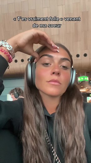 Airport Moments: A Glimpse of Everyday Travel