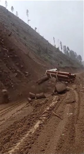 Fatal Accident Crushes a Truck in the Mountains #naturaldisaster #accident #rescue #carcrash