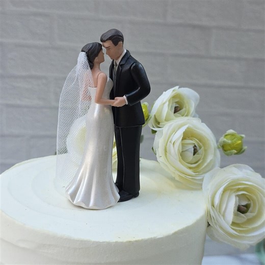 Custom Bride and Groom Wedding Cake Topper – Personalized Skin, Hair, Clothes Color - Etsy