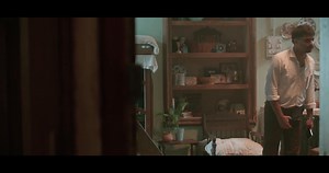 #AdMadDude Ladies and gentlemen, this is one of those rare ads that has it all: insight, emotional idea, execution! And yet… manages to fall flat right on its own desperate ass. The “insight” was interesting enough: working away from loved ones. A space where a brand could either console or add to the anxiety. And, of course, they went with the latter, because why miss a chance to squeeze in some more fake rona-dhona? That was probably the entire client brief: “Bas kuch emo senti bana do yaar.” 