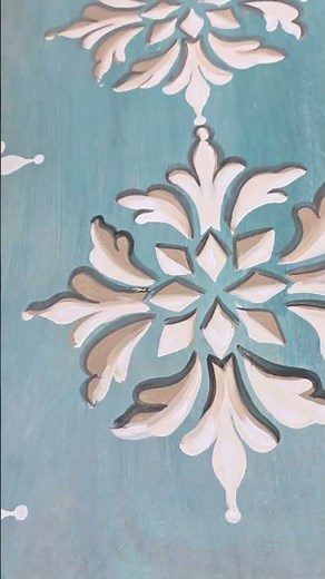 Learn to create spectacular decorations with the advanced technique of painting stencils #course