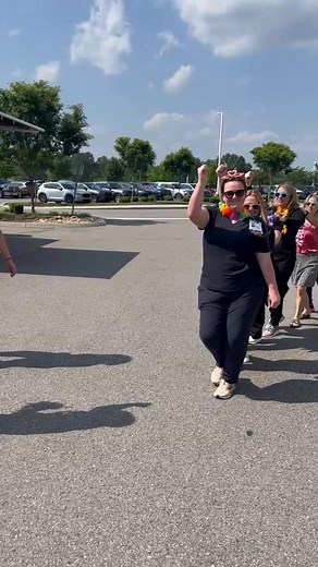 16K views · 99 reactions | Taking a break to kick off the summer and launch our Employee Engagement Survey with a little fun in the sun! Team members enjoyed ice cream, hot dogs, and great company as we celebrated the amazing work they do every day. | Parkwest Medical Center | Facebook