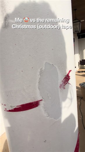 Hilarious Christmas Tape Mishap: A DIY Comedy Moment