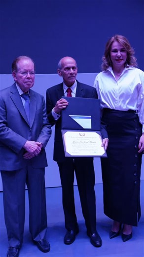 Seibo al Progreso Inc. on Instagram: "Invitado Especial Foro Educativo El Seibo 2026. Juan Carlos Mieses. Premio Nacional de Literatura 2024 Poeta, narrador y ensayista nacido en El Seibo. Un premio merecido y enaltecedor Por José Alcántara Almánzar: En la ya dilatada trayectoria del más importante galardón literario que se confiere en nuestro país a un hombre o mujer de letras por el conjunto de toda su obra, establecido por la Fundación Corripio y garantizado su auspicio por el mecenazgo de su