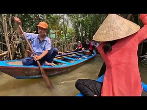 Traditional boat (Sampan) ride in the Mekong Delta Vietnam 🇻🇳