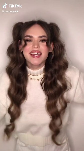 Stylish Braided Pigtails Hairstyle for Trendy Looks