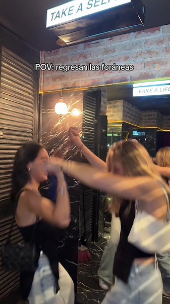 Las Foraneas Regresan: El Normal Antro de Querétaro y Monterrey ToysRUs