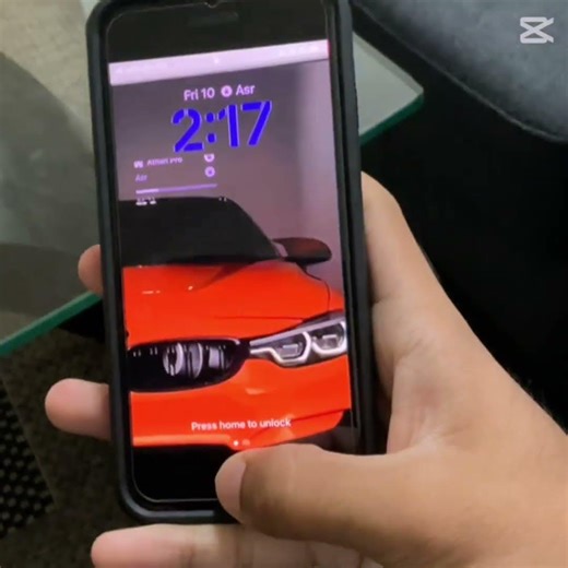 Comment : WHO LIKES IPHONE OR SAMSUNG