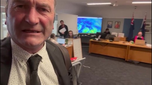 Clutha District — Mother Nature’s really put us to the test this time, and I’m not going to sugarcoat it. So much for Mayor school! We’ve got widespread damage right across the motu and the wider district — multiple roads are closed, there’s debris everywhere, and our water and sewage treatment plants aren’t functioning as they should. We’ve got people still without power, and for some, it’ll be a while yet before that’s restored. It’s a tough situation, and I know a lot of you are feeling it. N