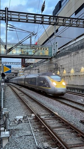 Eurostar Class 374 slowly passes Stratford International to St Pancras #trains #Eurostar #Class374