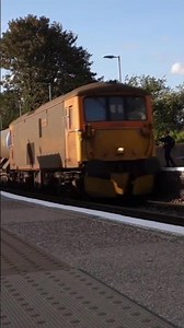 Amazing Class 73 3 tone horn! #train #railway #trainspotting #trainstation #trainhorn #southeastern
