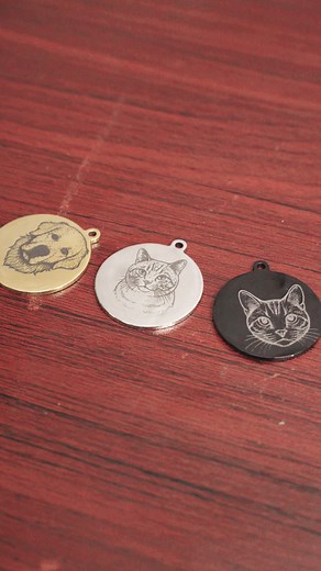 This is how you make a gift they’ll never forget 👀💝#DIYProjects #DIYCrafts #DIYGifts #GiftIdeas #DIYProject #smallbusiness #DIY #customized #customizedgifts #AtomStack #laserengraver #LaserEngraving #AtomStackKraft #LaserCraft #LaserBusiness | AtomStack