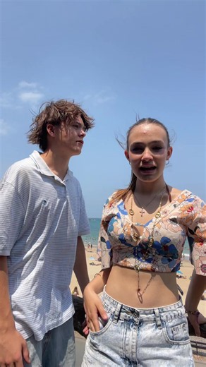 En retard sur la trend hyn : duo couple drôle et tardif